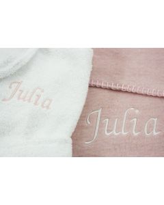 Badjasje 1-2 jaar op katoenen babydeken - wit/roze