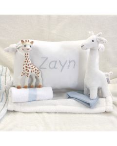 Vintage Lamb Leo of sustainable Giraffe Cuddle op tray met Sophie de giraf, roze of lichtblauw