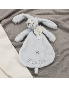 Blue Rabbit Richi tuttle op gebreide katoenen babydeken
