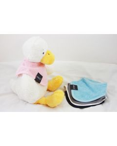 Duck Dulio van Happy Horse met bandana bib