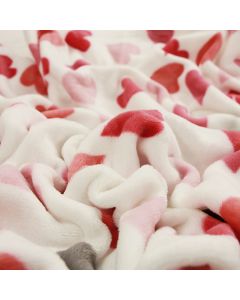 Superzachte velvet hartjesdeken met babynaam