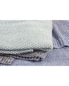 Gebreide katoenen babydeken van Meyco, dusty green, blauw roze of antraciet
